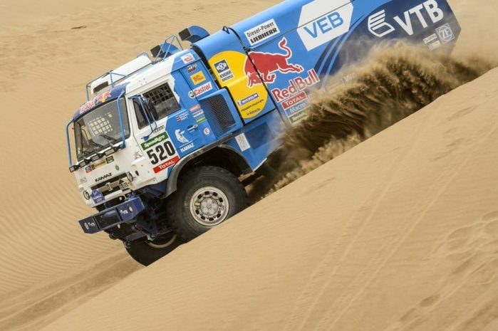 «Камаз Мастер» тренируются в Казахстане перед Дакаром