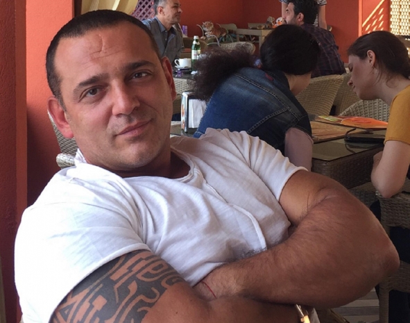 40 человек с битами напали на народного депутата в Киеве