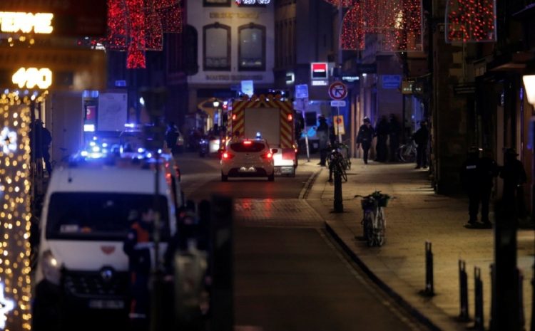 Трое убиты и 12 ранены в результате стрельбы в центре Страсбурга