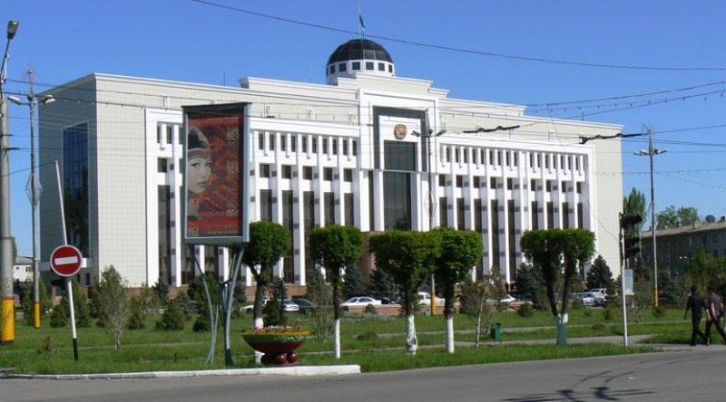 Аким Жамбылской области меняет глав районных администраций