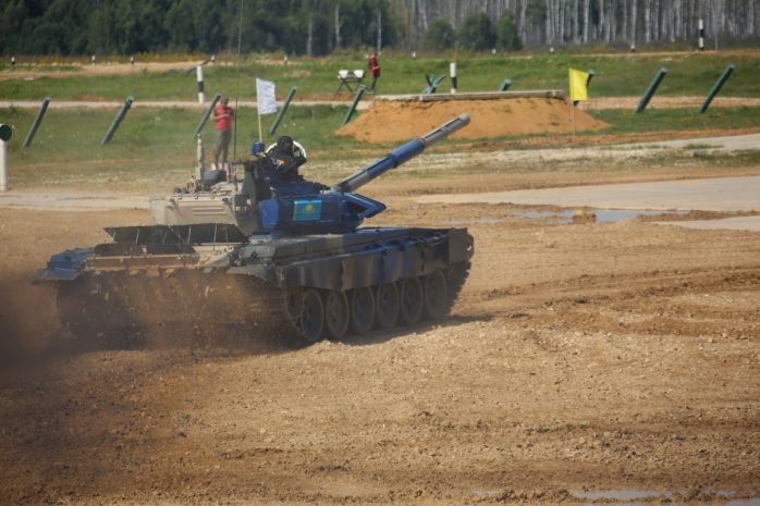 Казахстанские танкисты пробились в полуфинал танкового биатлона