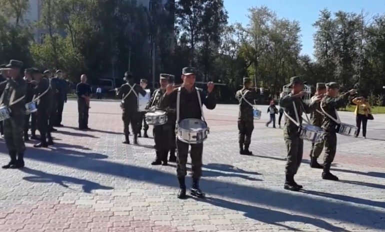 Креатив от военного оркестра Петропавловска [видео]Эксклюзив