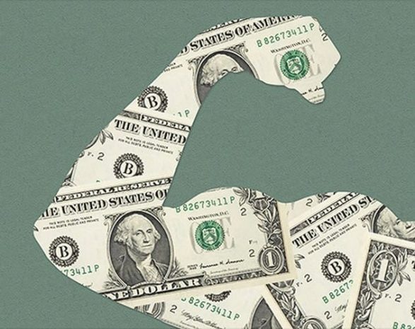 Курс доллара едва не достиг отметки в 318 тенге