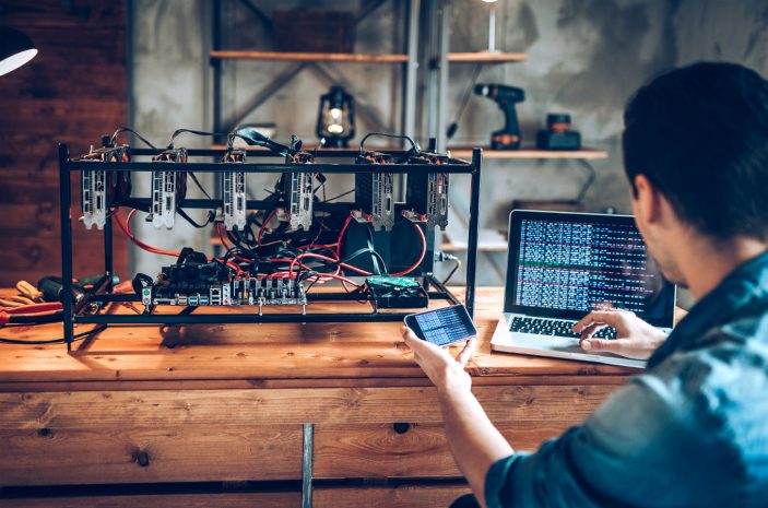 Деятельность майнеров ограничат в Казахстане