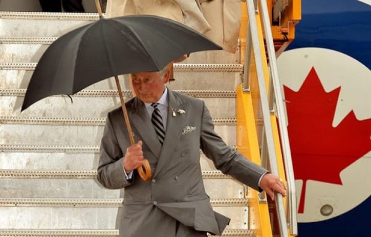 Британские политики требуют отречения принца Чарльза от престола