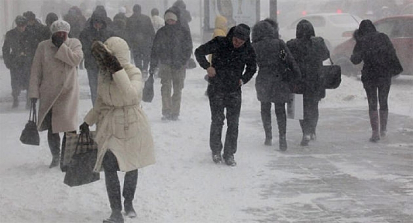 Из снежного плена вызволили 83 человека на трассе в ВКО