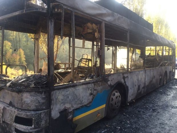 В Алматы сгорел пассажирский автобус