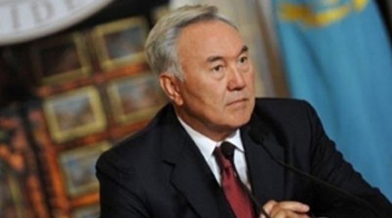 Назарбаев обсудил с Путиным кризис на Украине