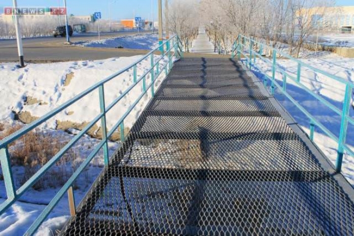 В Кызылорде появился странный мост