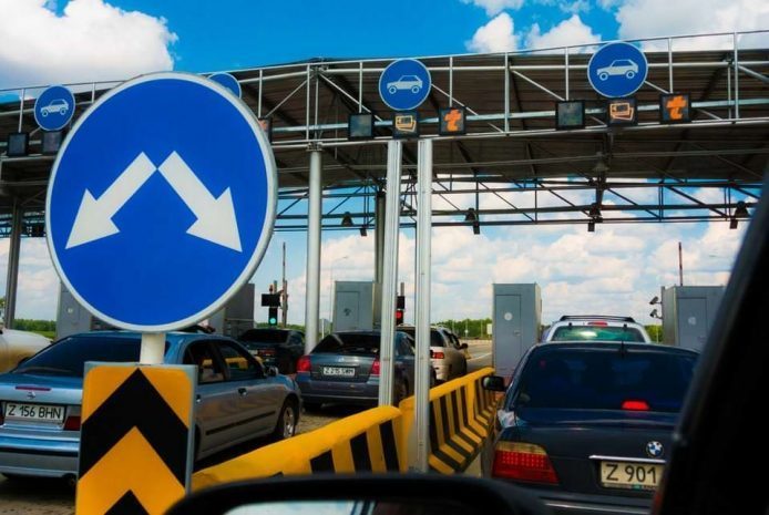 «КазАвтоЖол» предлагает ввести абонентскую плату для водителей