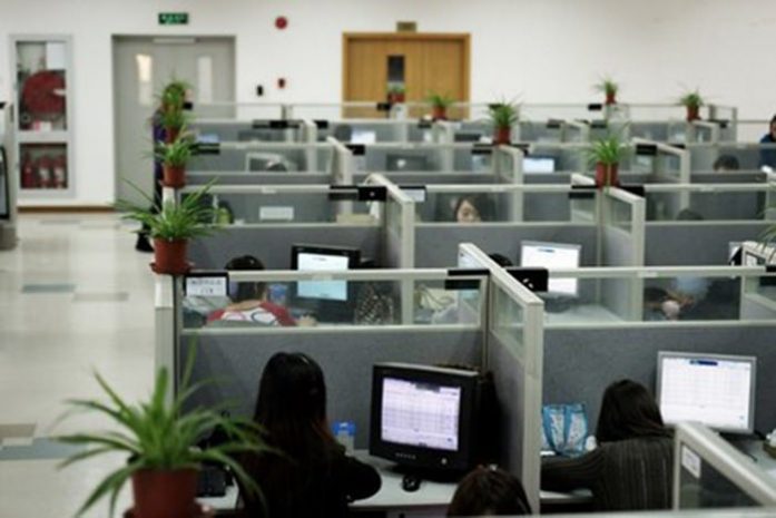 Треть американцев обвинили технологии в удлинении рабочего дня