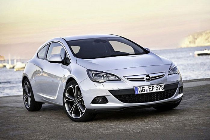 Opel Astra GTC получит новый бензиновый двигатель 1,6