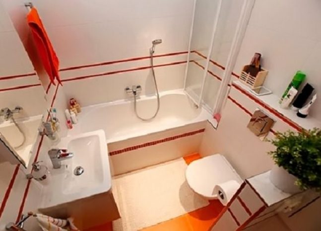 Интерьер маленькой ванной комнаты