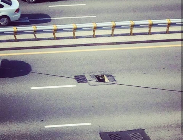 Еще один открытый люк заметили алматинцы на проспекте Аль-Фараби