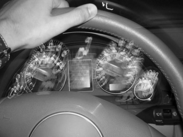 В Алматы пьяный парень угнал троллейбус и попал в аварию