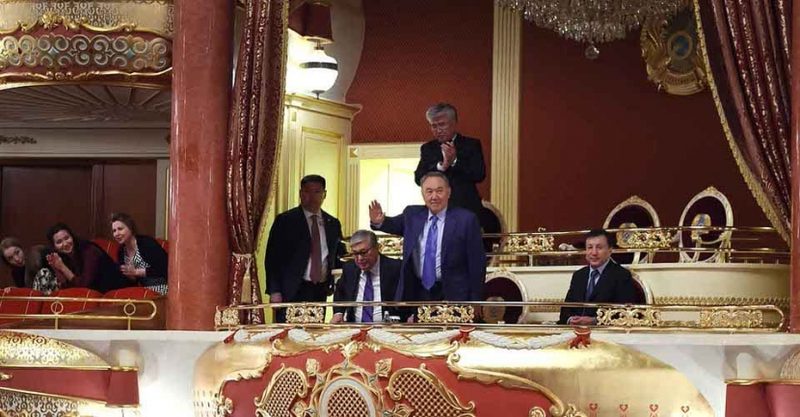 Президент Назарбаев посетил оперу «Травиата»