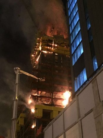 По факту пожара в «Абу-Даби Плаза» возбуждено уголовное дело