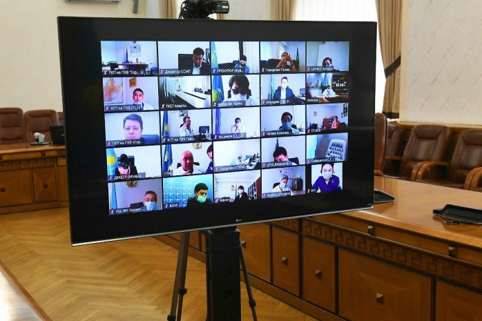 Сагинтаев напомнил врачам о дисциплине