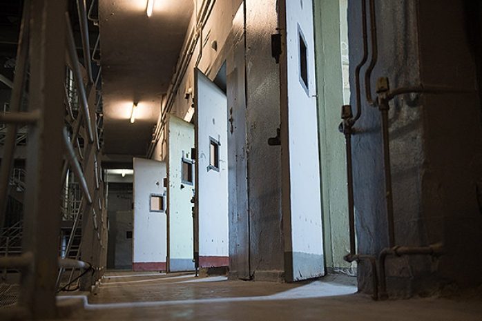 В Таджикистане освободят 12 тыс. заключенных