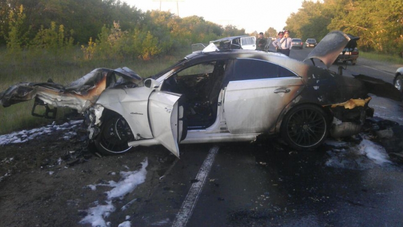Жуткая автокатастрофа с человеческими жертвами произошла по дороге в павлодарский аэропорт