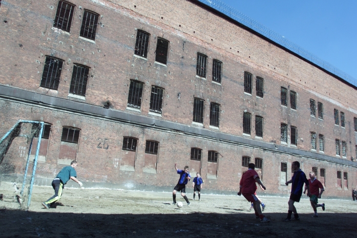 Семь голов забил Мамаев в тюремные ворота