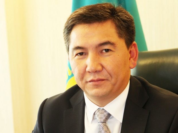 Казахстанская выпускница извинилась перед министром образованияЭксклюзив