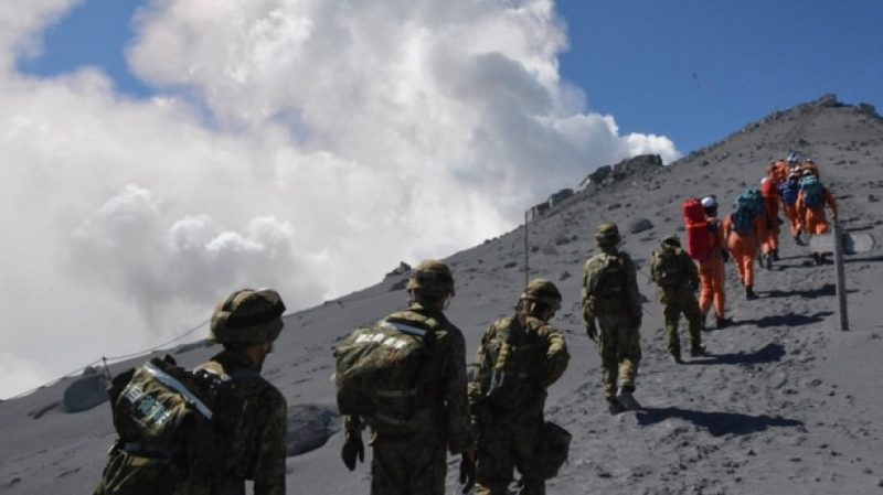 Тела еще десяти человек найдены у японского вулкана Онтакэ