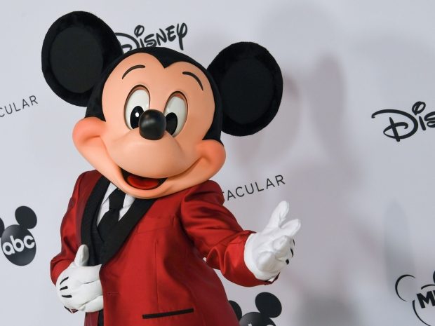 Открылась выставка в честь 90-летия Микки Мауса