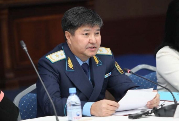 Более 200 сотрудников госорганов выехало в Актюбинскую область