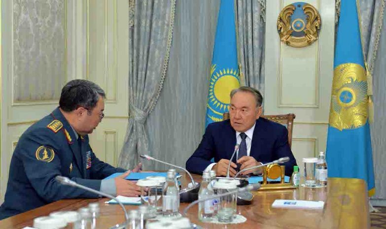 Нурсултан Назарбаев встретился с новым министром обороны
