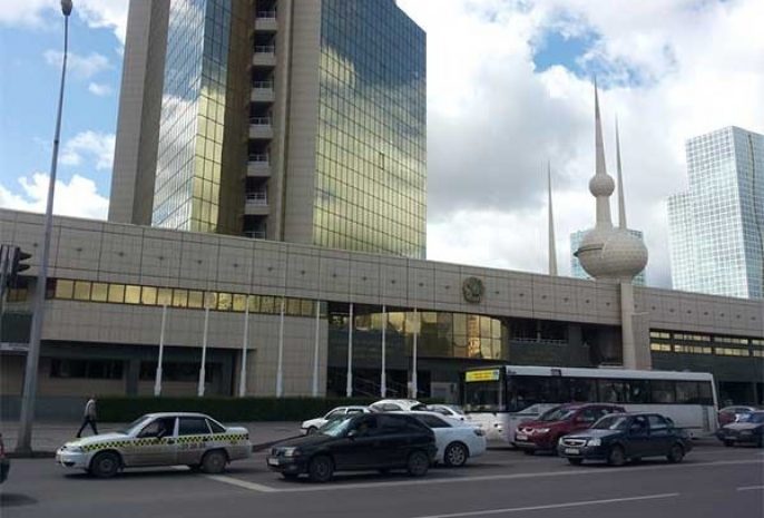 В Астане начнут строить линии для скоростных автобусов