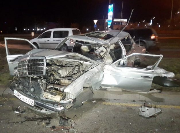 Семь человек госпитализированы после двух ДТП в Алматы