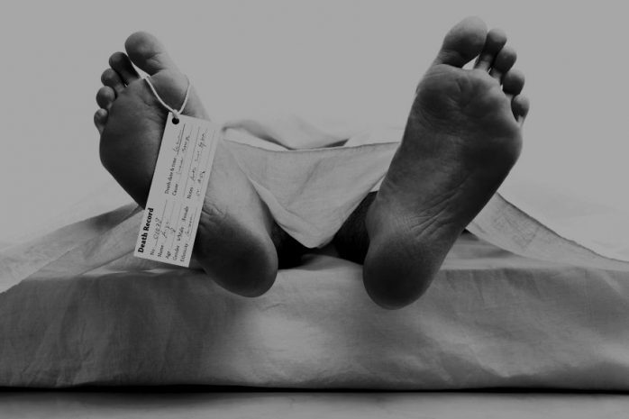 Во дворе жилого дома в Петропавловске найден труп мужчины