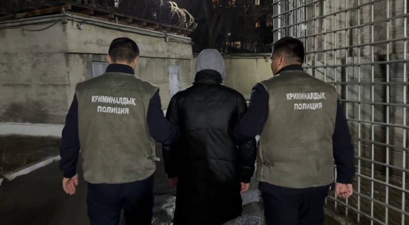 Шымкентте әйелдерді аңдып, қудалағаны үшін екі ер адам қамауға алынды
