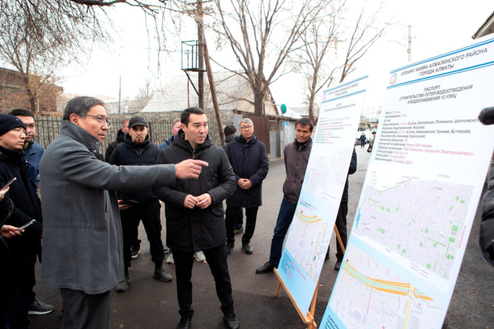 С ремонтными работами в Алмалинском районе ознакомился аким Алматы