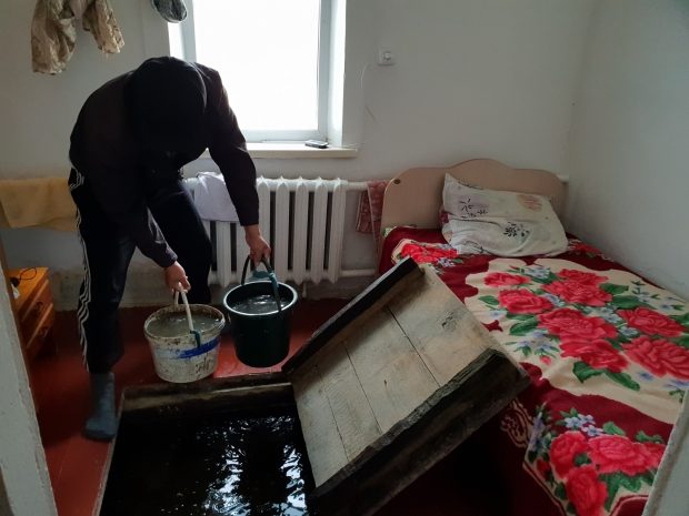 Почему тонет павлодарский микрорайон?