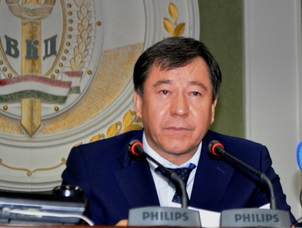 Двое высокопоставленных силовиков уволены за драку в Таджикистане