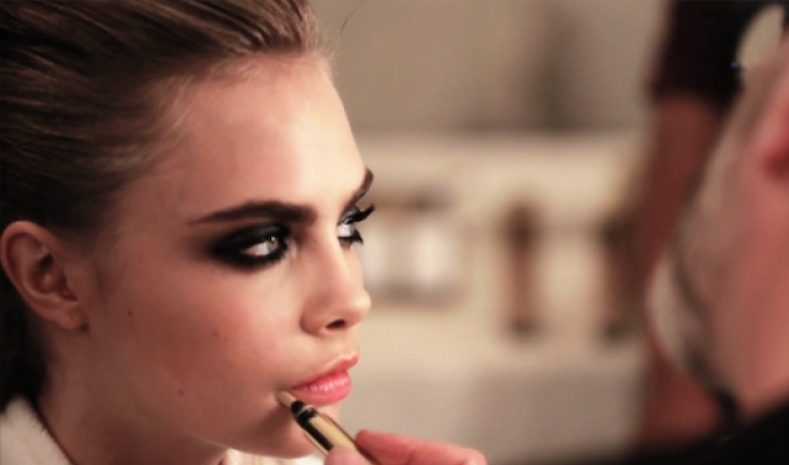 Кара Делевинь в beauty-съемке Марио Тестино