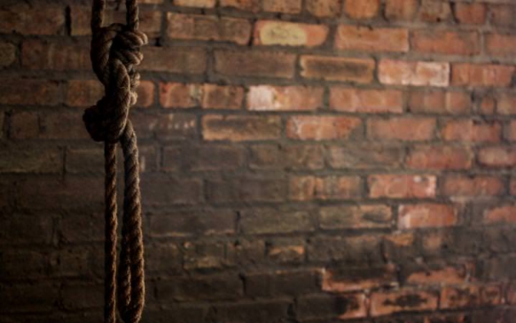 В Павлодарской области повесился 36-летний полицейский