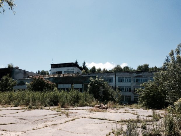 У компании Кулибаева военные прокуроры забрали земельный участок в Алматы