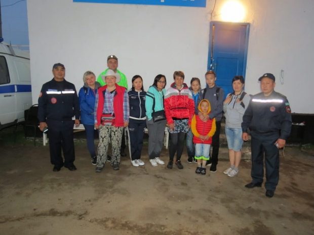 В Баянауле больше восьми часов искали заблудившихся в горах туристов