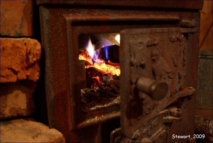 Угарным газом задохнулись два человека в Павлодарской области