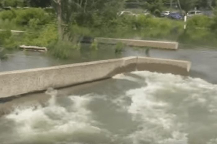 В Усть-Каменогорске эвакуировали 102 человека (ВИДЕО)