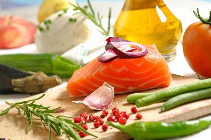 Ученые: средиземноморская диета помогает только богатым