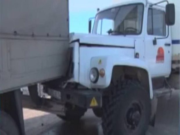 В Актобе дорожных полицейских обвинили в массовом ДТП