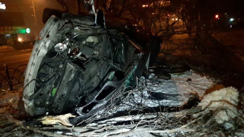 Девушка-водитель серьезно пострадала в ДТП в Алматы