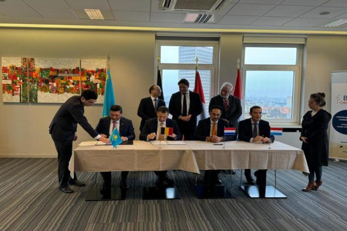 Казахстану отменили визовые требования для служебных паспортов со странами Бенилюкса