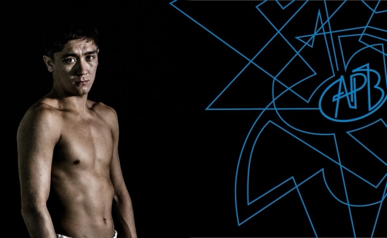 Поражение казахстанского боксера