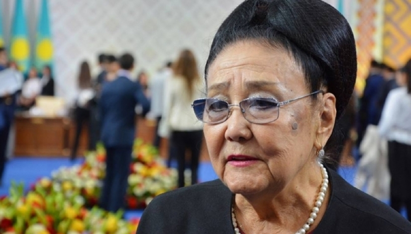 Орден «Барыс» за особые заслуги вручили Бибигуль Тулегеновой