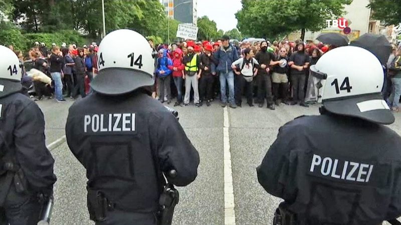 Казахстанка замечена на митинге против G20 в Гамбурге